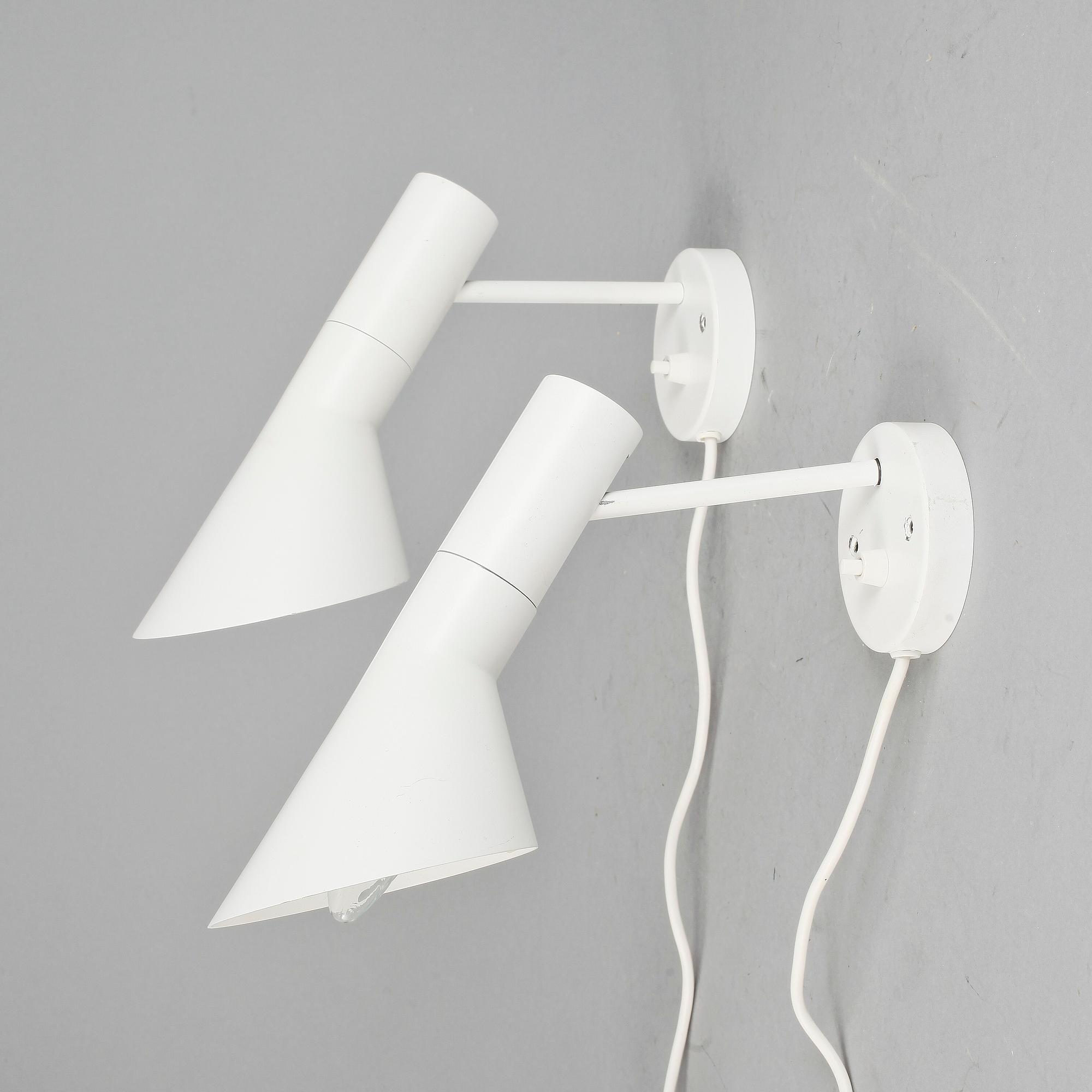 VÄGGLAMPOR, ett par. AJ. Arne Jacobsen, Louis Poulsen, Danmark.