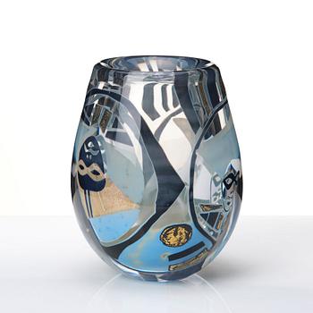 Hanne Dreutler, 'Il Capitano', a 'guldgraal' glass vase, Studio Åhus, Sweden  nr 122, ed 1/20, 1989.