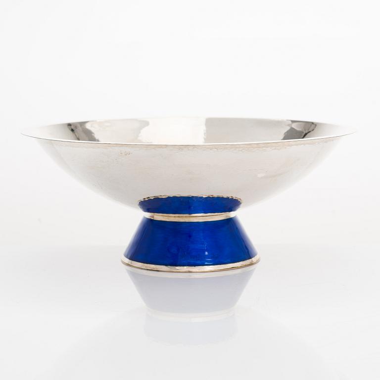 Pekka Piekäinen, A sterling silver and enamel bowl, marked PP, Platinoro, Turku 2004.