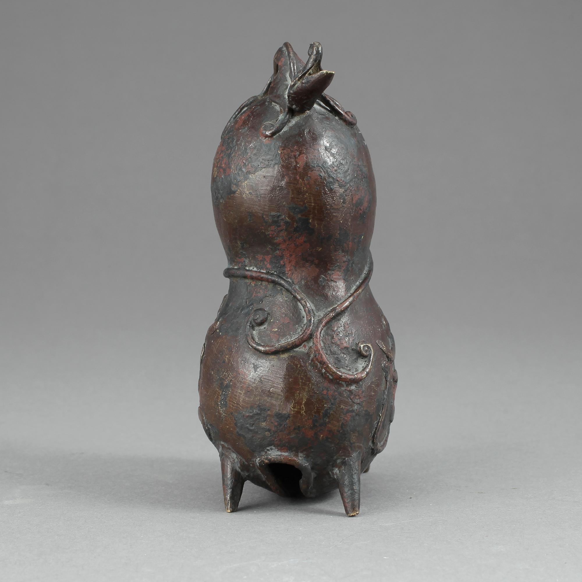 KLOCKA, mässing, möjligen Tibet, 1800-tal.