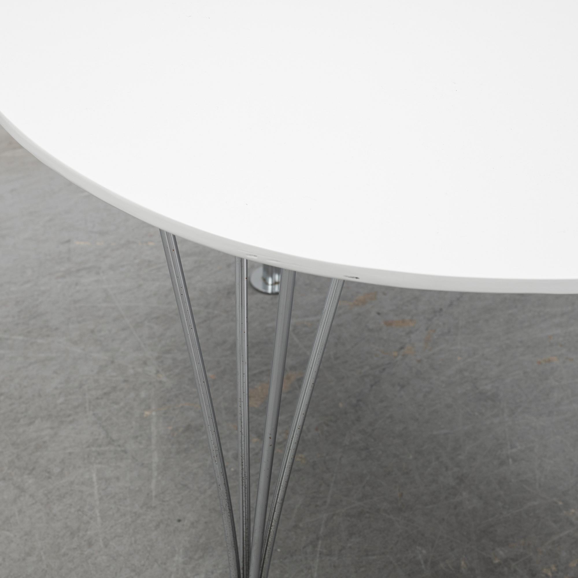 Bruno Mathsson & Piet Hein, bord "Trisuperellips", Mathsson International.