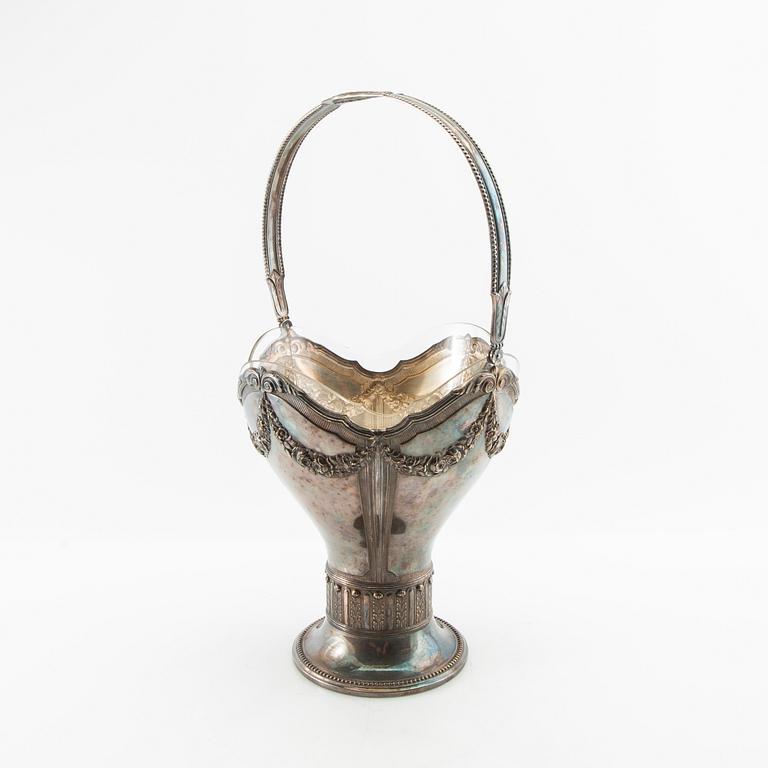 Skål med hänkel Jugend 1900-alets början nysilver.