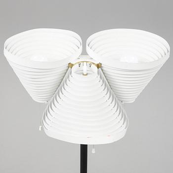 ALVAR AALTO, golvlampa, modell A 809, Valaisinpaja OY, Finland.