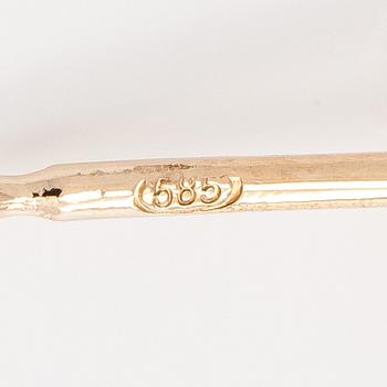 Korvakorut, briljanttihiotut timantit yhteensä 1.02 ct, 14K kultaa.