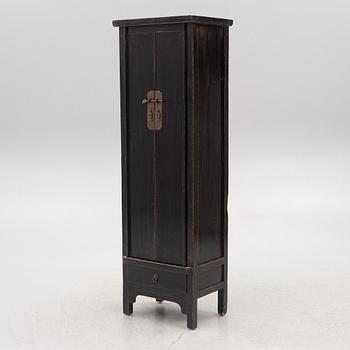 A Chinese cabinet, 20th century.