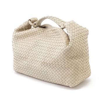 VÄSKA, Bottega Veneta.