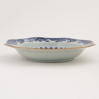 A set of four blue and white plates, Qing dynasty, Qianlong (1736-95).