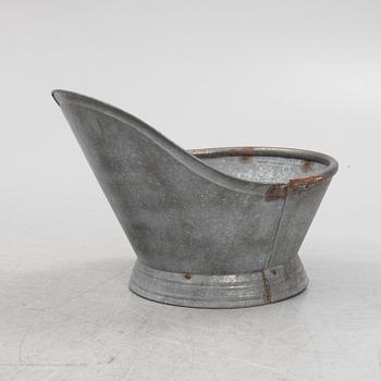 Bathtub, zinc, provenance Lars Norén.