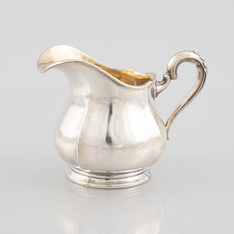 A Norwegian silver mocha pot, creamer and sugar bowl,  Norsk Filigfransfabrikk, Oslo, around 1920.