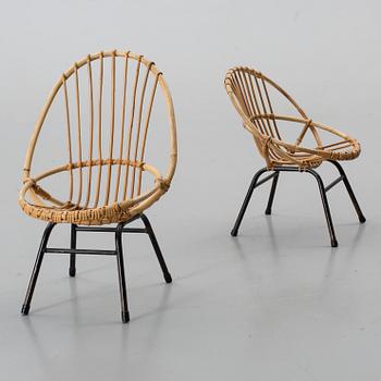 KORGSTOLAR för BARN, ett par, 1900-talets mitt.