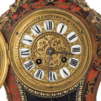 A Rococo-style mantle clock, around 1900.