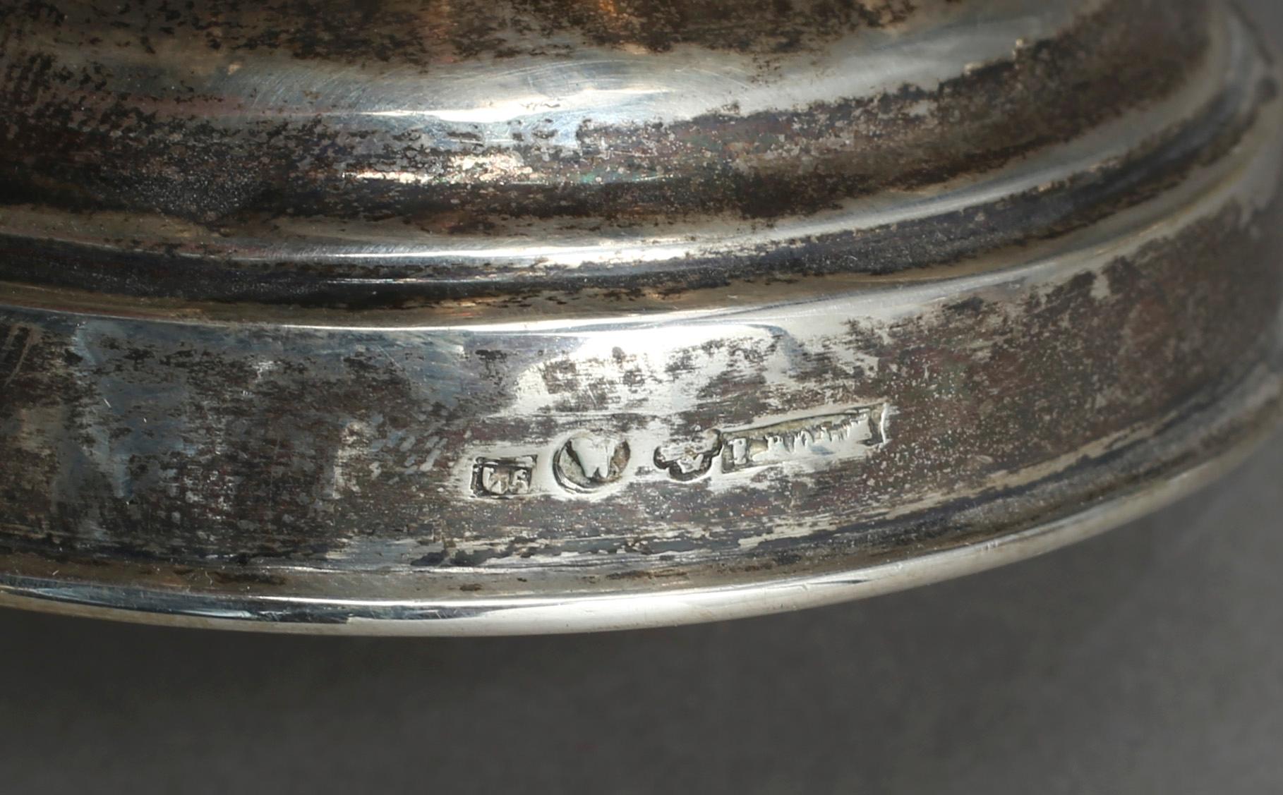 SÅSSKÅL, silver. Frans Holm, Vadstena, otydlig årsstämpel 1857? Vikt 219 gram.