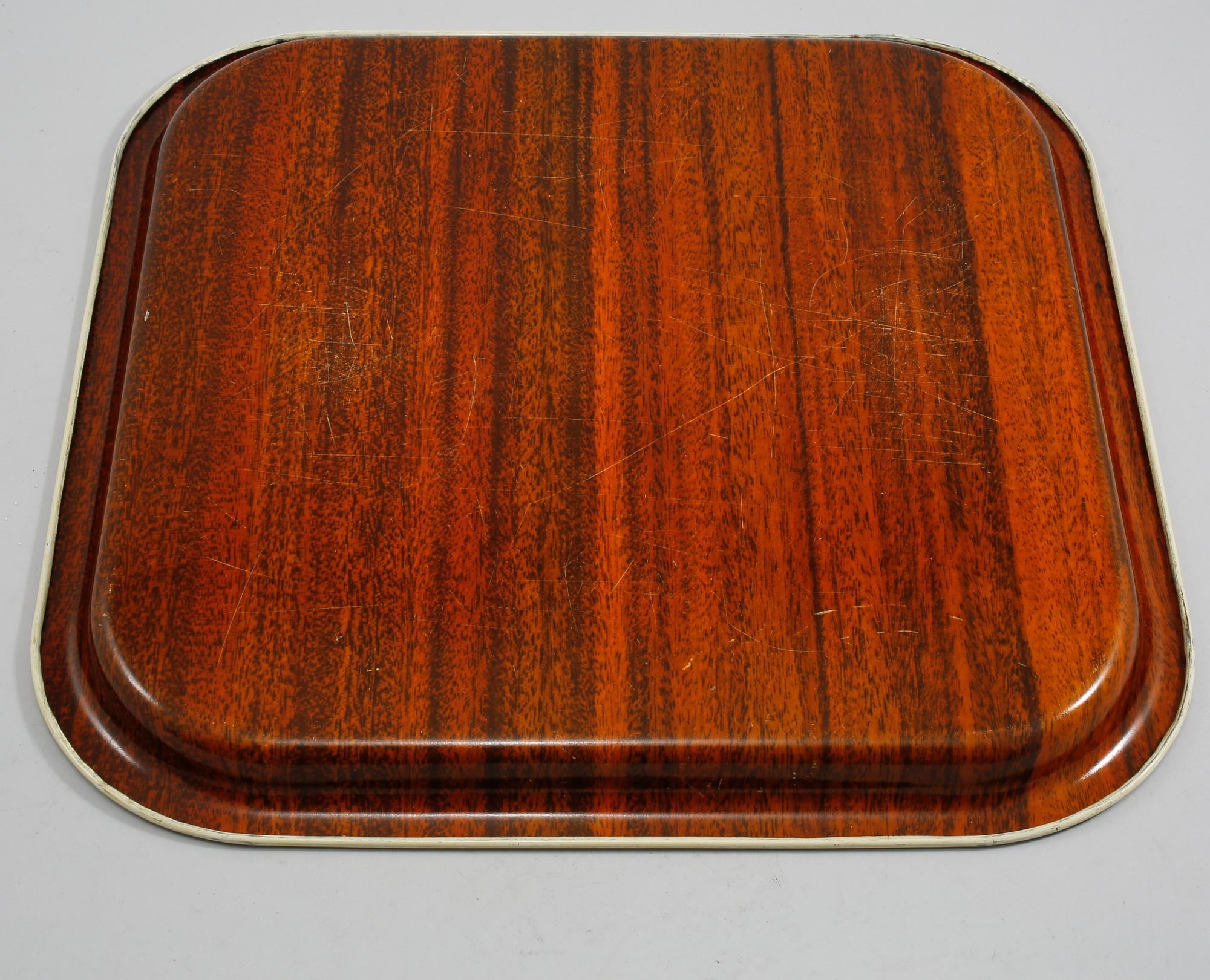 BRICKA, plåt, Piero Fornasetti, Italien, omkring 1900-talets mitt.