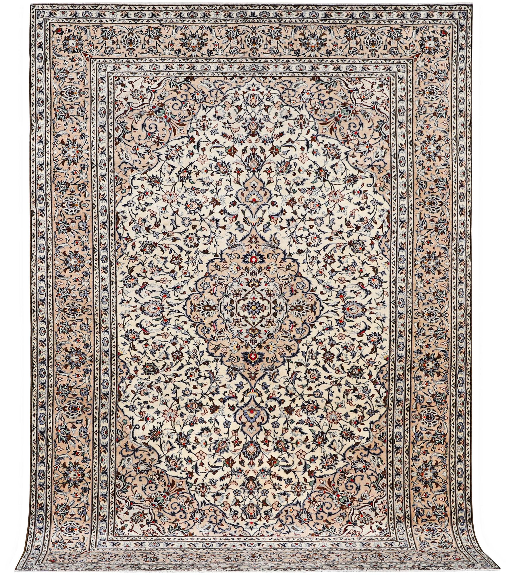 A carpet, Kashan, ca 353 x 243 cm.