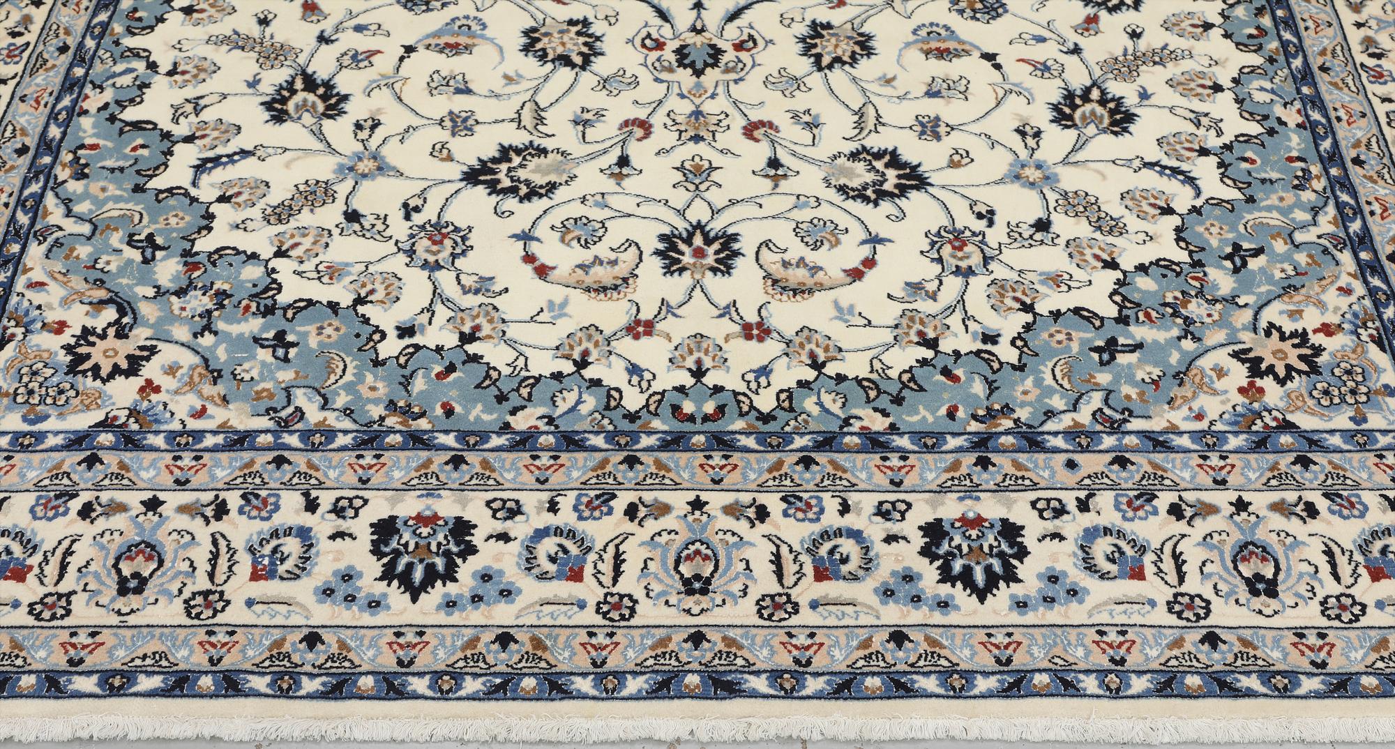 Carpet, Nain, part silk, 292 x 177 cm.