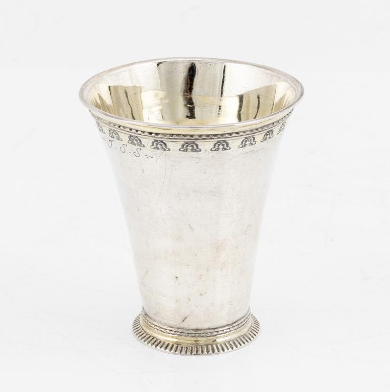 Bägare, silver, Henrik Nourin, Norrköping, 1742.