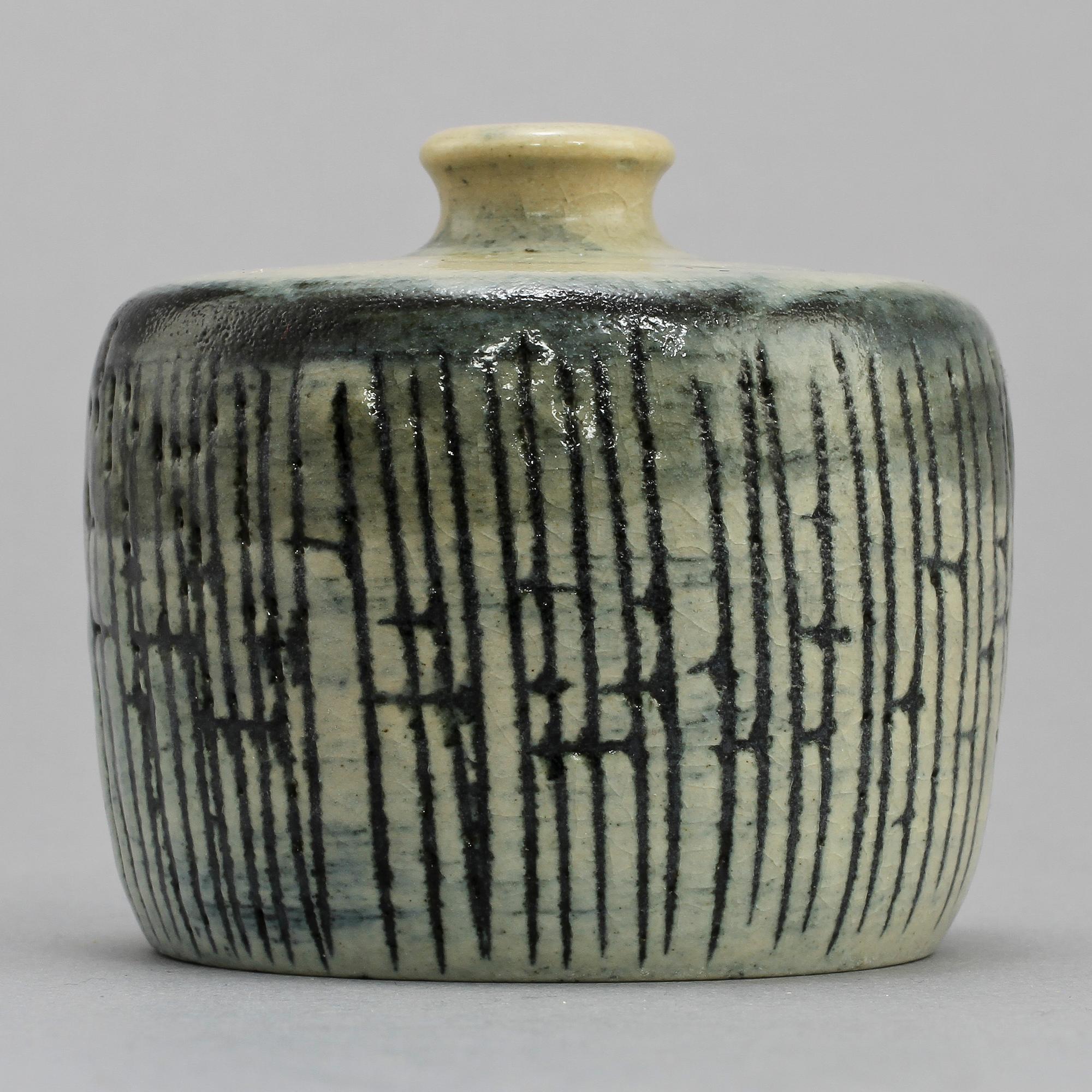 VAS, stengods, Anders Bruno Liljefors, Gustavsberg Studio, 1900-talets mitt.