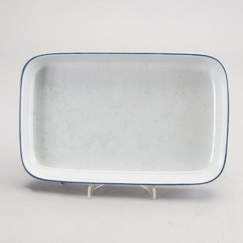 Grethe Meyer, "Blue Edge", tableware, 100 dlr, Royal Copenhagen and Aluminia.