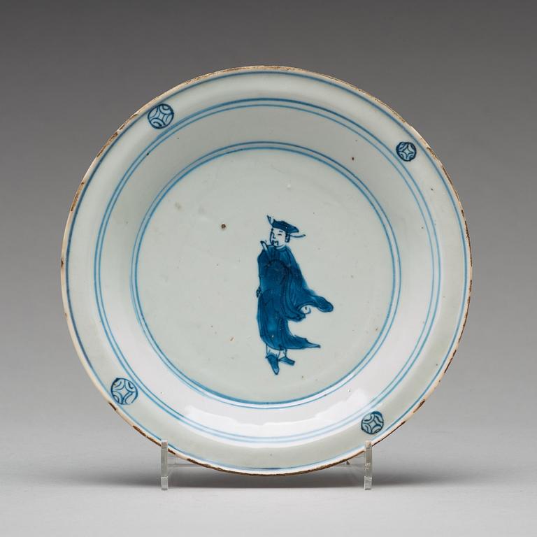 TALLRIKAR, fem stycken, porslin. Mingdynastin, Tianqi /Chongzhen, 1600-tal.