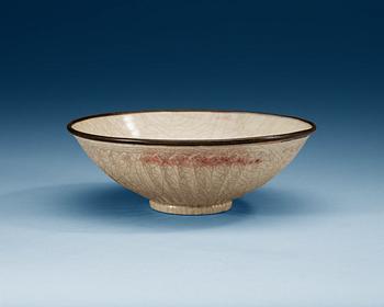 A Guan-type glazed bowl, Song dynasty (960-1279).