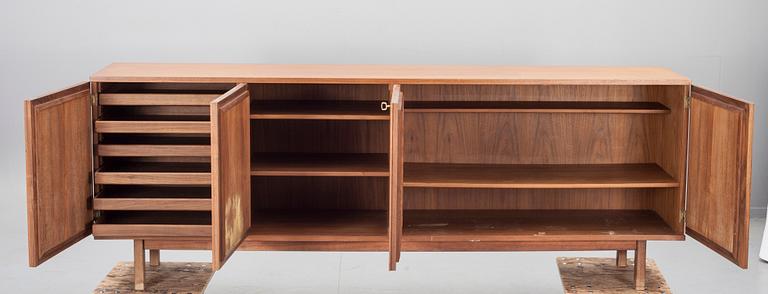 SIDEBOARD, Karl Axel Ekselius, JOC, Vetlanda.