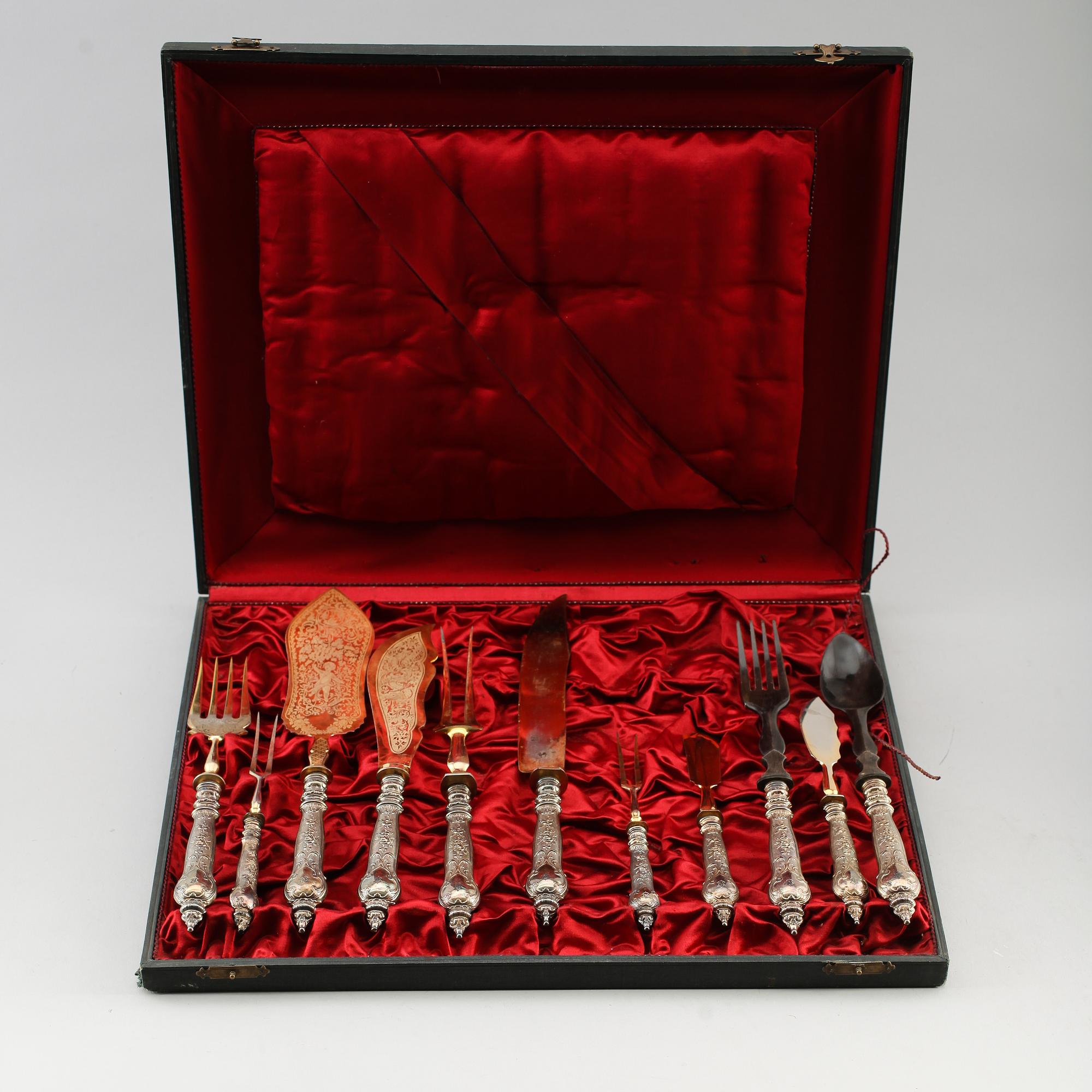 SERVERINGS- OCH TRANCHERINGSBESTICK, 11 st, sannolikt Tyskland, 1800-talets andra hälft.