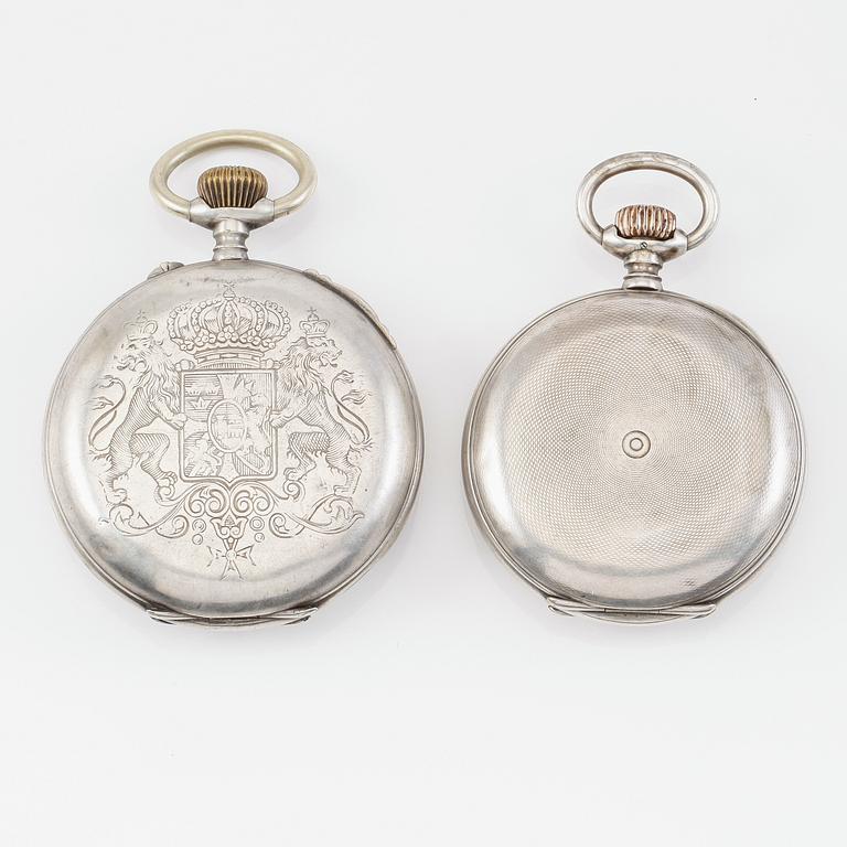 FICKUR, 2 st, silver, Longines samt en märkt Regulateur, 1900-talets första hälft.