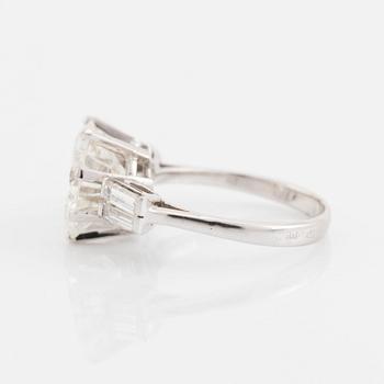 Ring 14K vitguld med en rund briljantslipad diamant vikt ca 5.25 ct kvalitet ca F/G vvs.