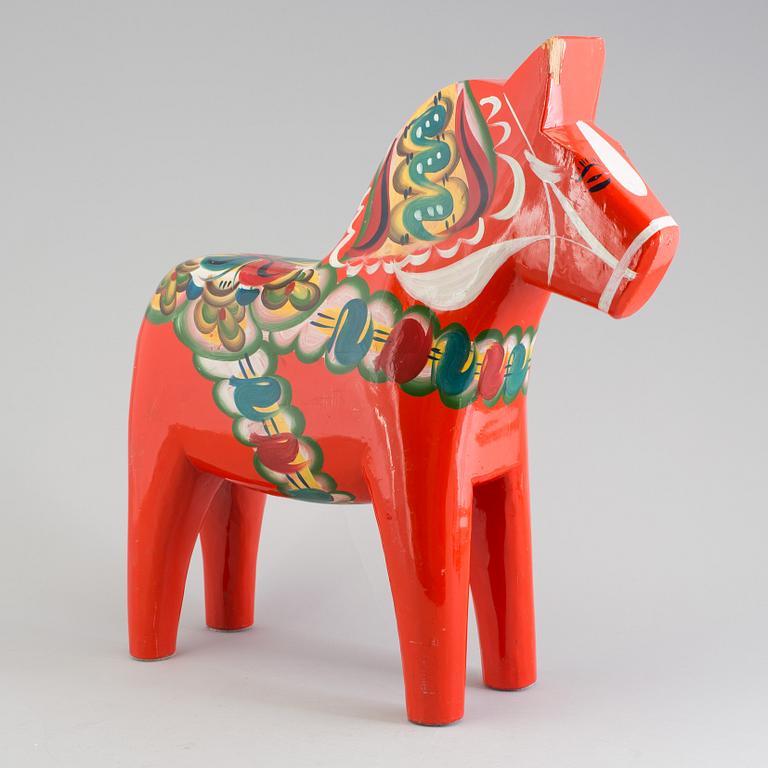 DALAHÄST, bemålat trä, 1900-talets fjärde kvartal.