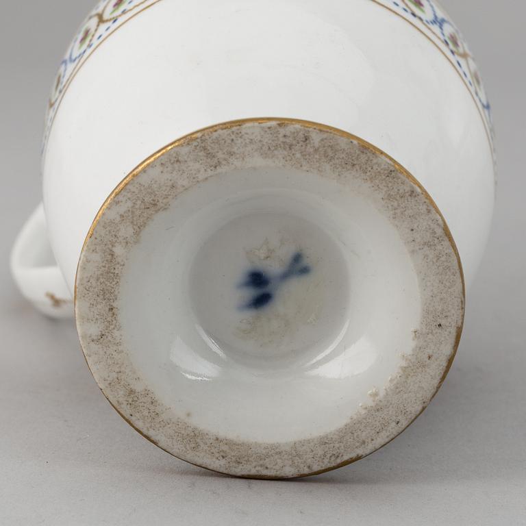 A tete a tete service, Empire, 19th Century. (5 pieces).
