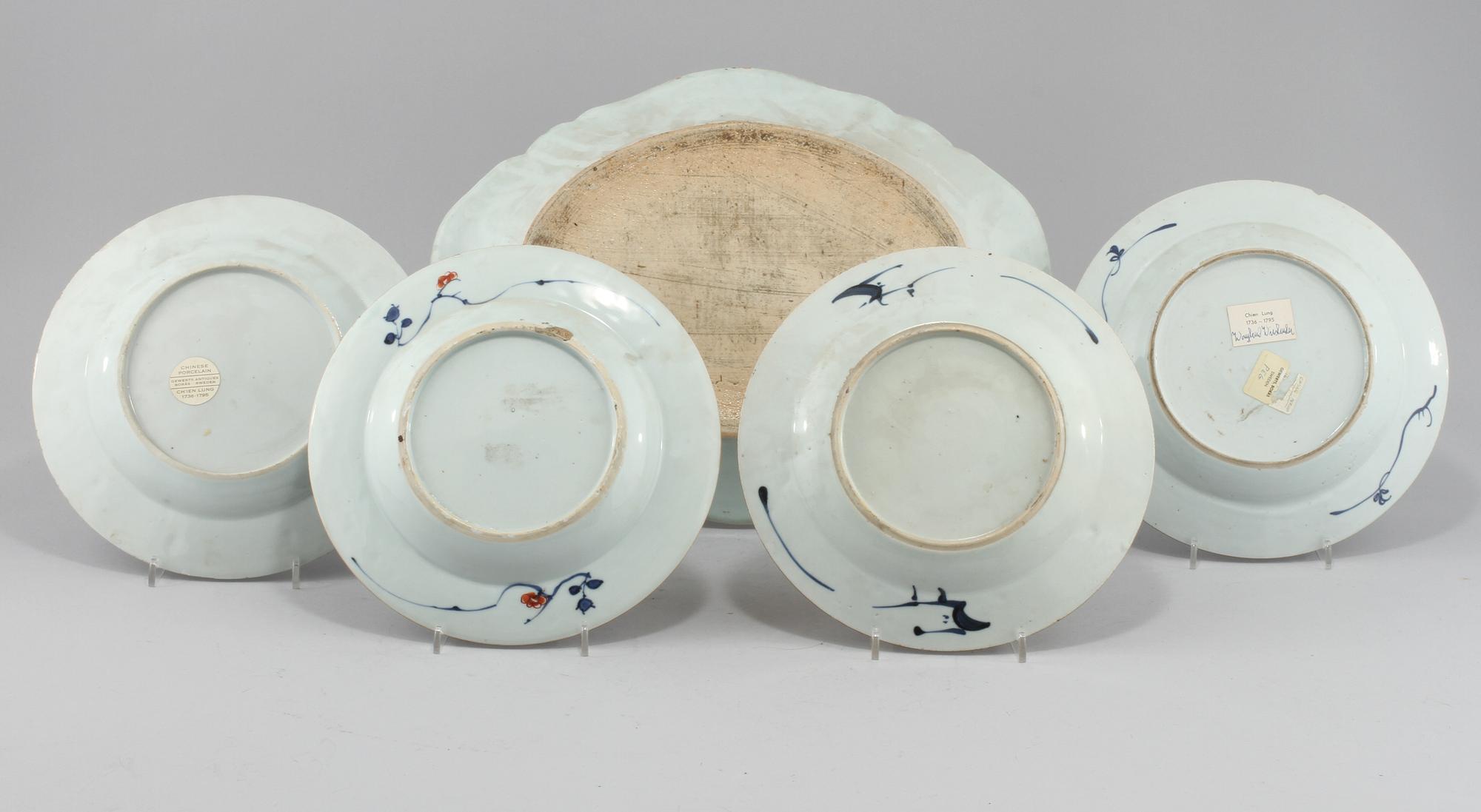 FAT, samt TALLRIKAR, 4 st, porslin, Kina, 1700-tal.