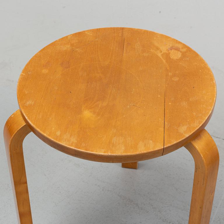 Alvar Aalto, pallar 3 st, modell 60, Aalto möbler Hedemora, formgiven 1933.