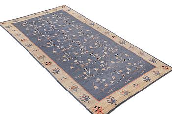 A Bessarabian Kilim carpet, c. 341 x 164 cm.