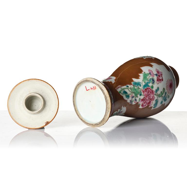 A matched six-piece famille rose garniture, Qing dynasty, Qianlong (1736-95).