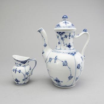 ROYAL COPENHAGEN, kaffeservis, 15 dls Musselmalet halvblond, porslin, första- och andrasortering.