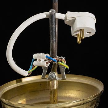 A mid 20th century Gustavian style chandelier.