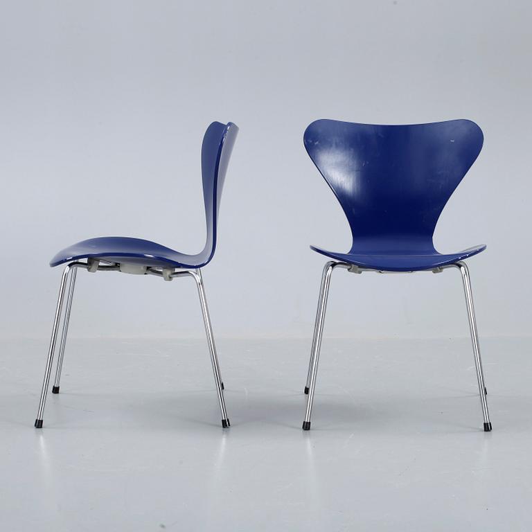 STOLAR, 5 st, "Sjuan", Arne Jacobsen för Fritz Hansen, Danmark, 1989.