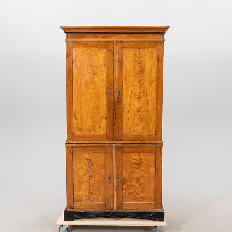 Skåp, sent 1800-tal.