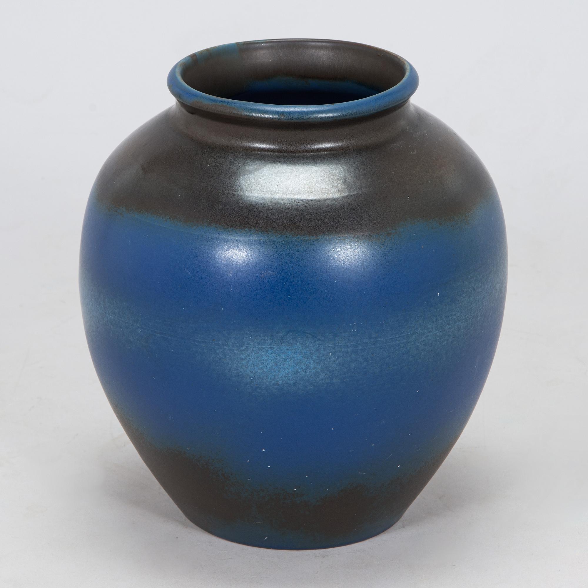 A mid-20th century ceramic floor vase, Arabia Finland.