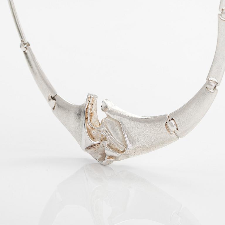 Björn Weckström, a sterling silver necklace 'Cross waves', Lapponia 1991.