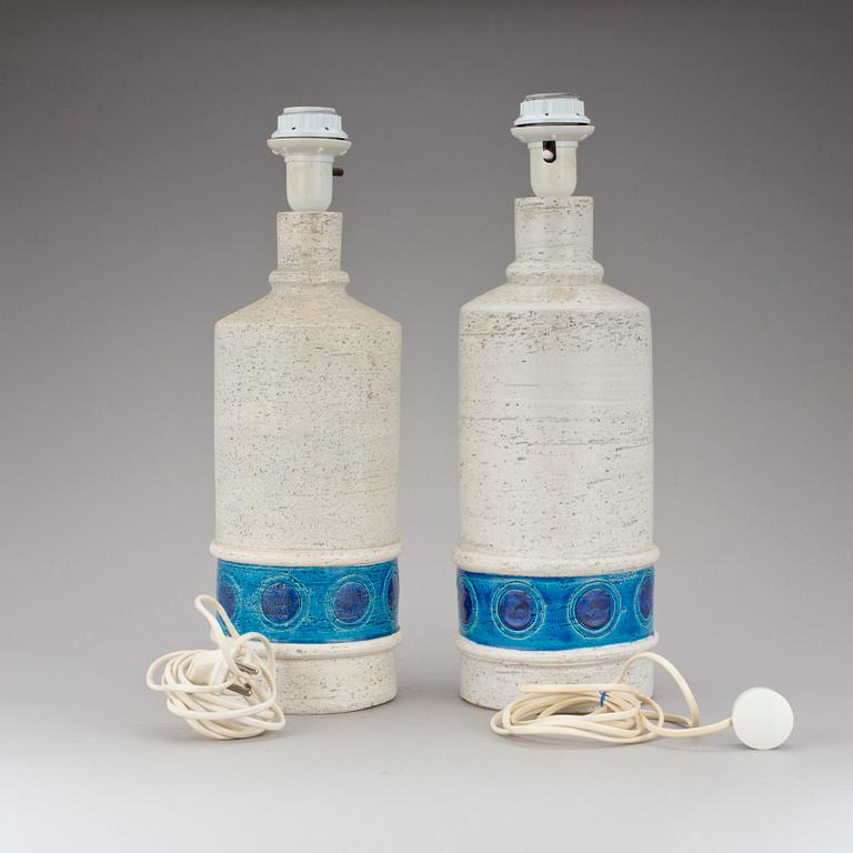 BORDSLAMPOR, ett par snarlika, Bitossi för Bergboms, 1960-tal.