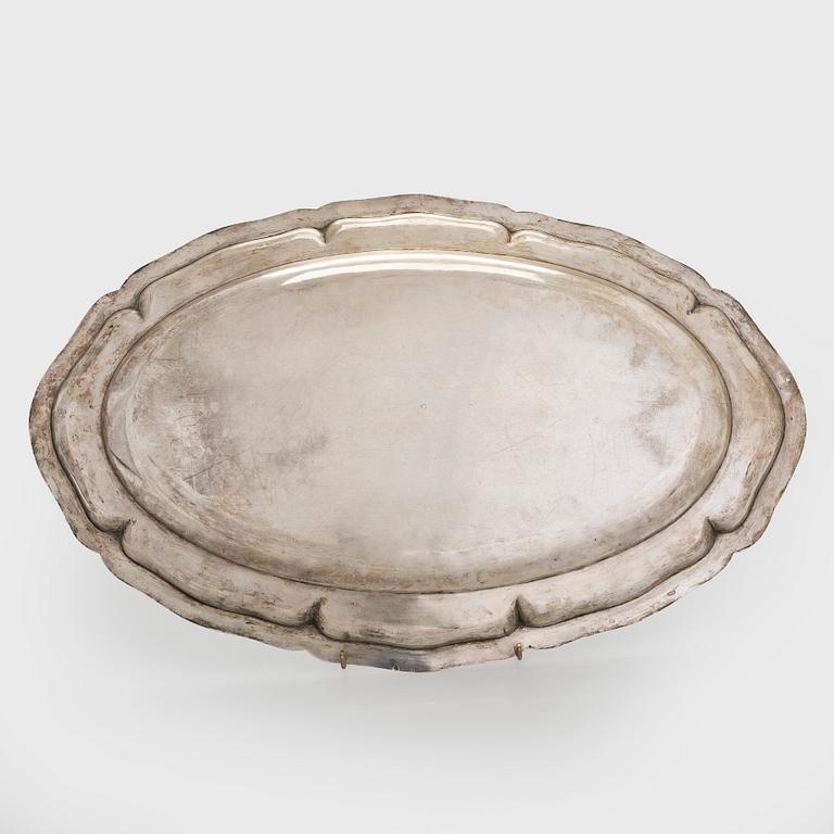 Serveringsfat, 2 st snarlika, silver, Tjeckoslovakien 1929-1941.