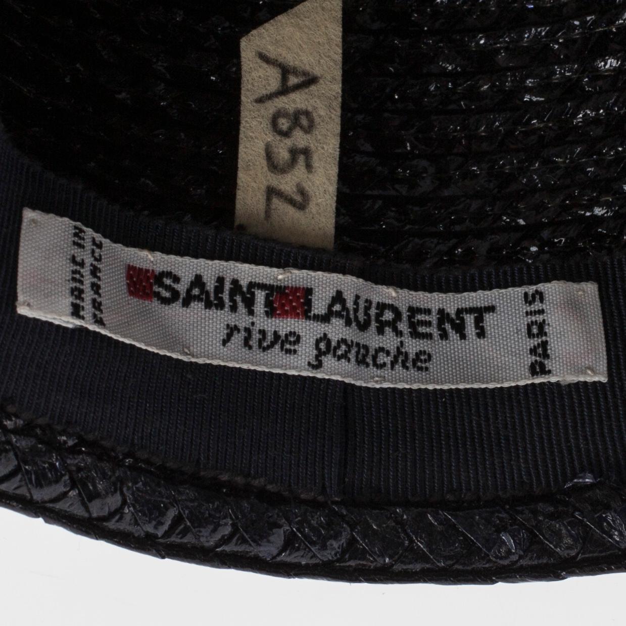 HATT och BÄLTE, Yves Saint Laurent.
