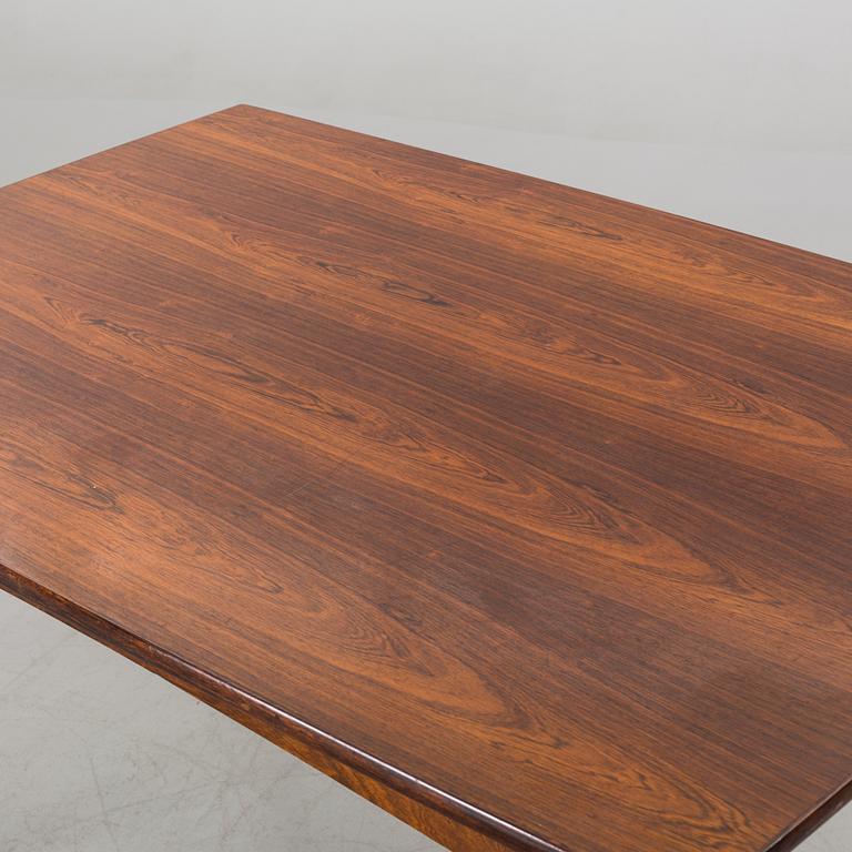 A 7 PIECES DINNER TABLE SET. TABLE  "Amagerbo Michael Olsen ".