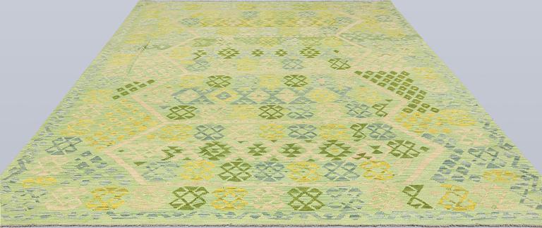 A Kilim carpet, approx. 361 x 258 cm.