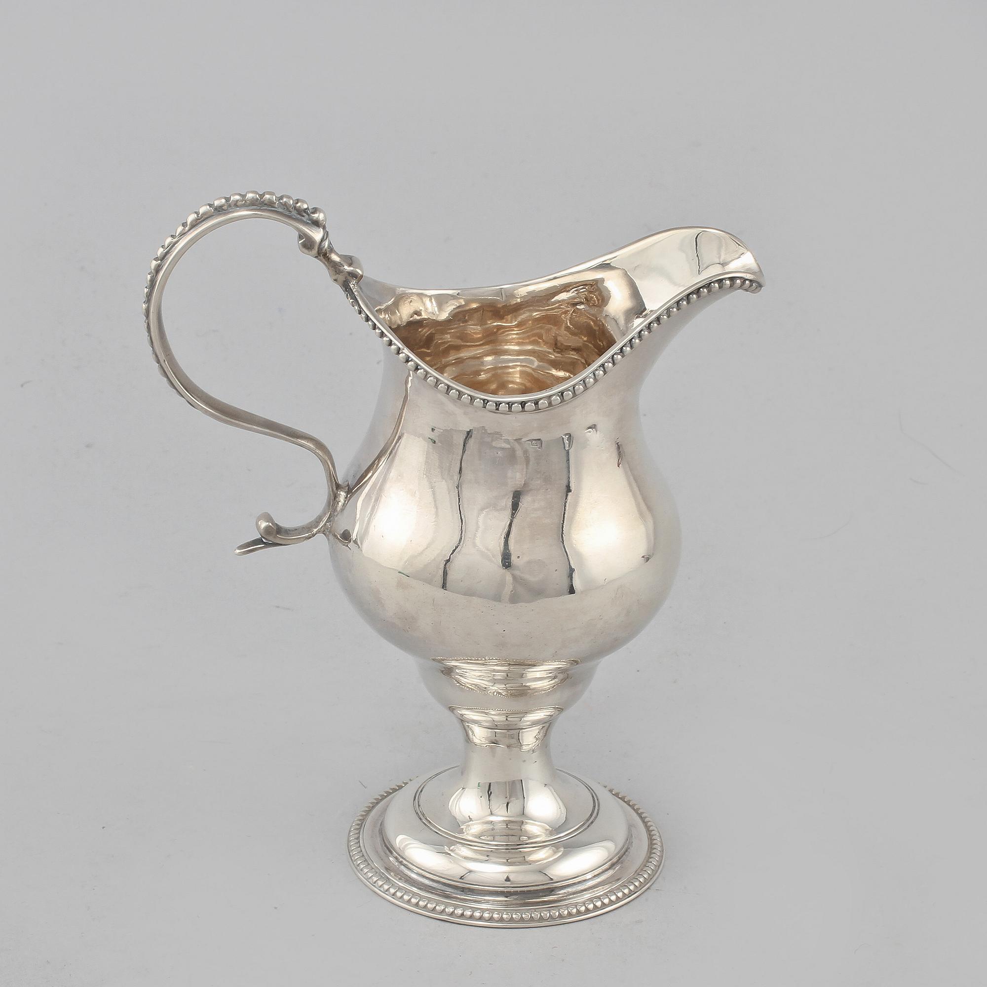 GRÄDDKANNA, silver, London, innan 1822. Vikt ca 125 g.