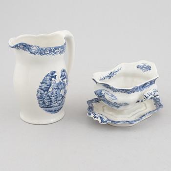 A 63-piece creamware dinner service, "Skåne", Rörstrand, around 1900.