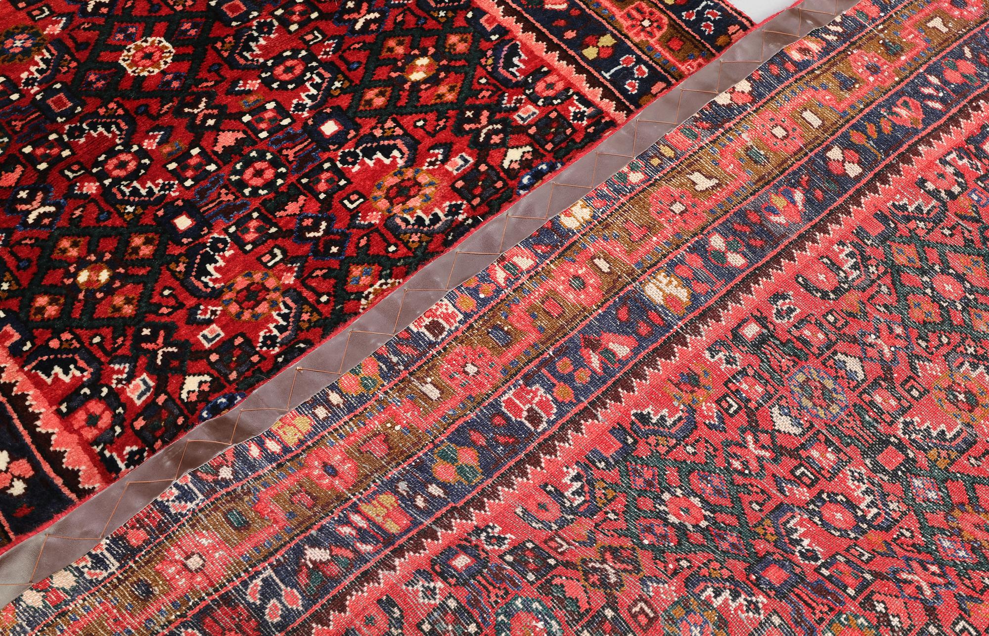 Gallerimatta, Hosseinabad, ca 445 x 115 cm.