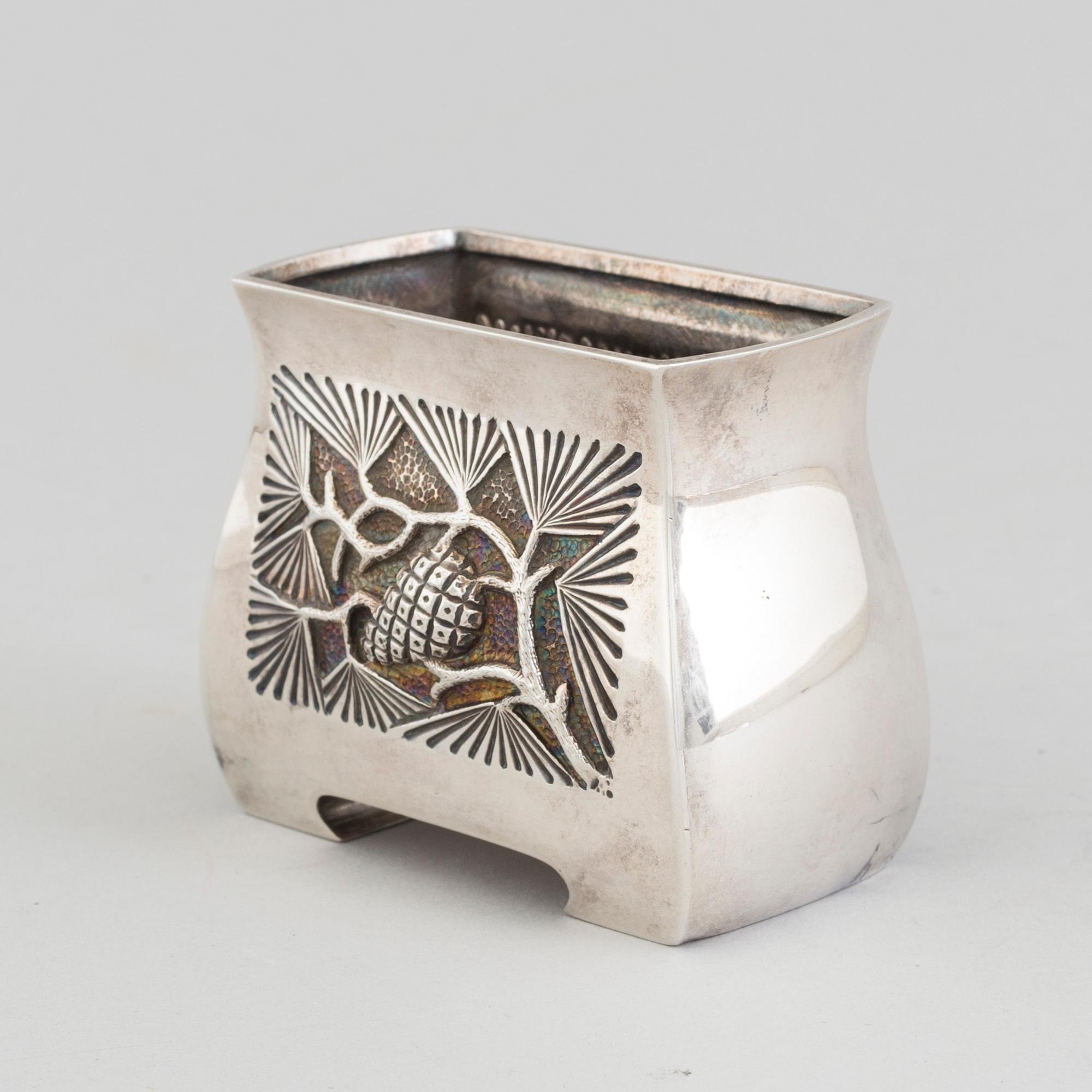 KUSTAA SEVERIN SAHLSTEDT, hållare/cigarettburk, silver, jugend, Åbo Turku, Finland, 1917.