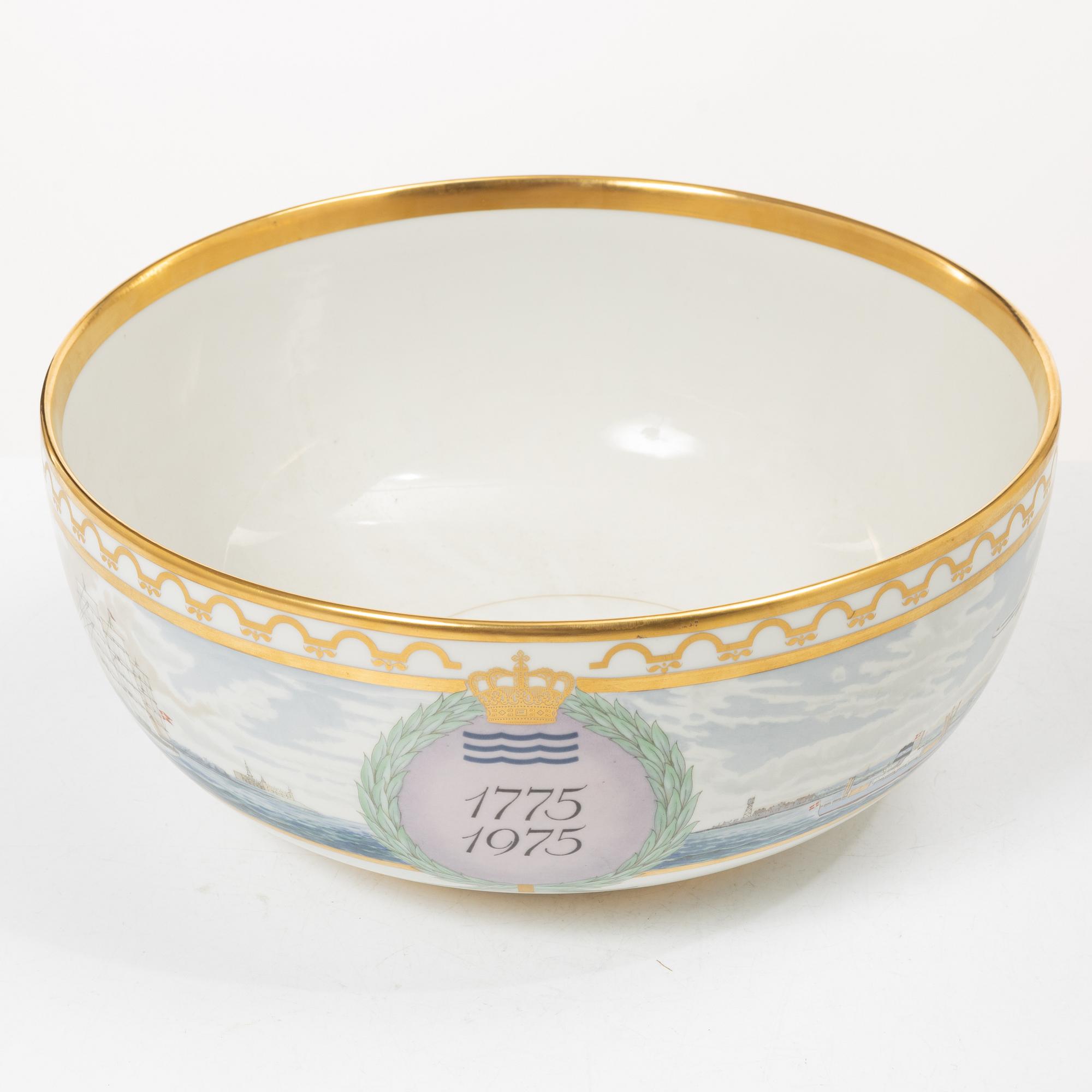 Royal Copenhagen, Bowl, porcelain, 1975.